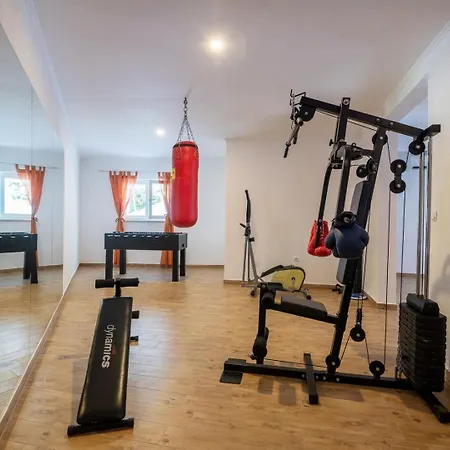 Beautiful Libero With A Pool Jacuzzi Sauna فيلة *