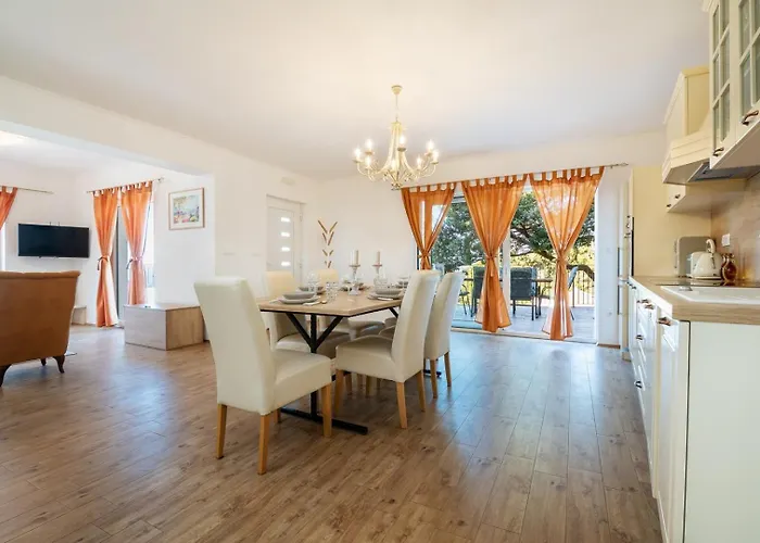 Beautiful Libero With A Pool Jacuzzi Sauna *