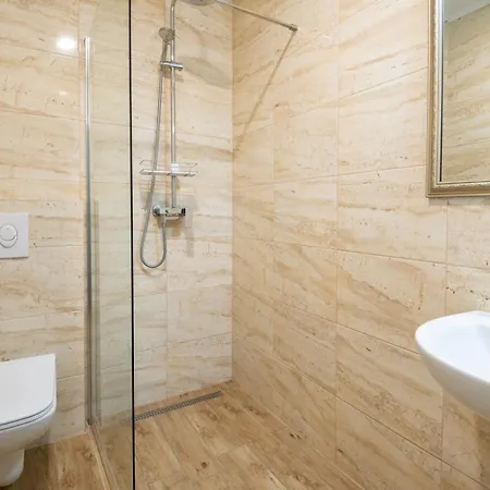 Villa Beautiful Libero With A Pool Jacuzzi Sauna *