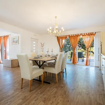 Beautiful Libero With A Pool Jacuzzi Sauna *