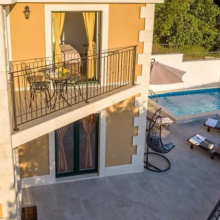 Villa Beautiful Libero With A Pool Jacuzzi Sauna