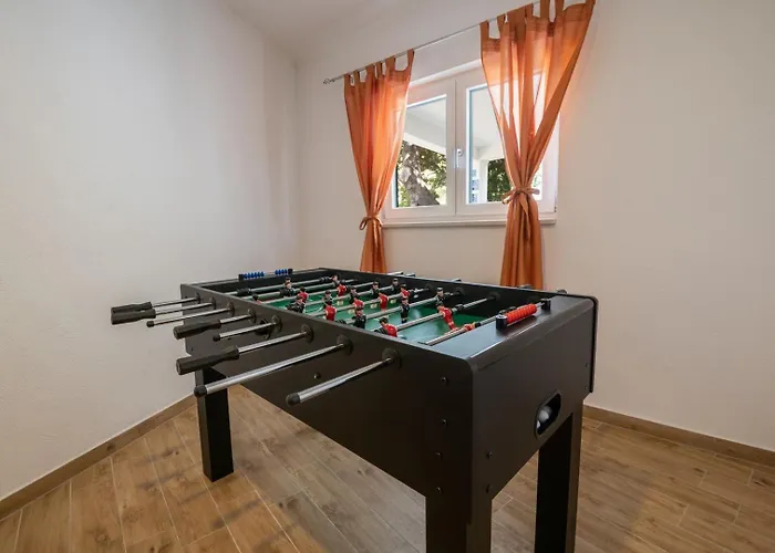 Villa Beautiful Libero With A Pool Jacuzzi Sauna Makarska