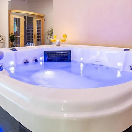 Beautiful Libero With A Pool Jacuzzi Sauna