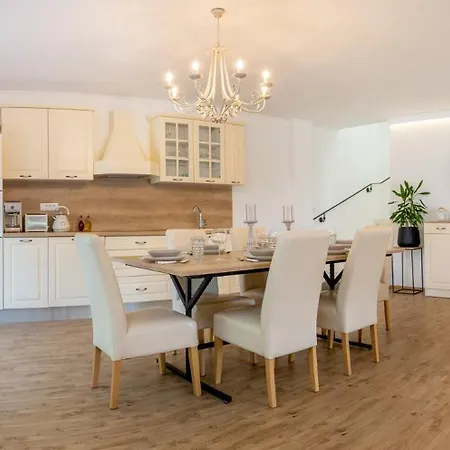 Beautiful Libero With A Pool Jacuzzi Sauna ヴィラ マカルスカ