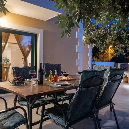 ヴィラ Beautiful Libero With A Pool Jacuzzi Sauna *